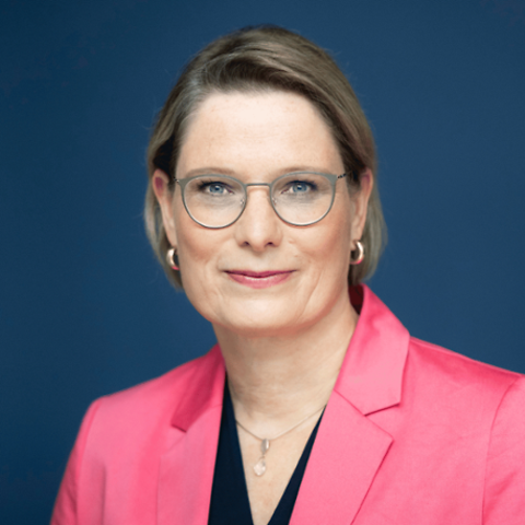 Dr. Stefanie Hubig (© Bundesregierung / Sandra Steins)