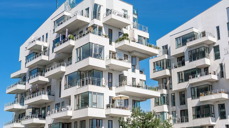 Tackling Europe’s housing crisis: why insurers are part of the solution (© getty images / elxeneize)